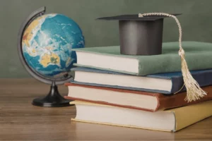 Itens de estudante em cima de uma mesa
