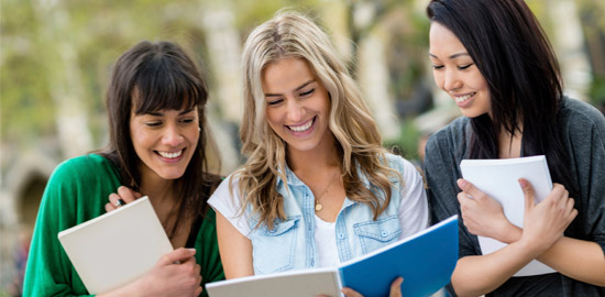 Alta do dólar não desanima estudantes que querem fazer intercâmbio