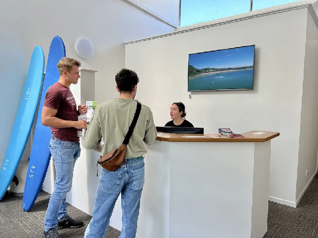 Lexis English - Noosa - Sunshine Coast