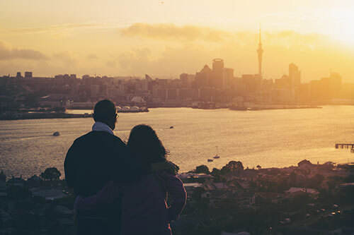 Casal ao por do sol em Auckland