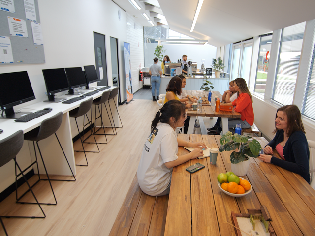 English Unlimited - Sydney Manly