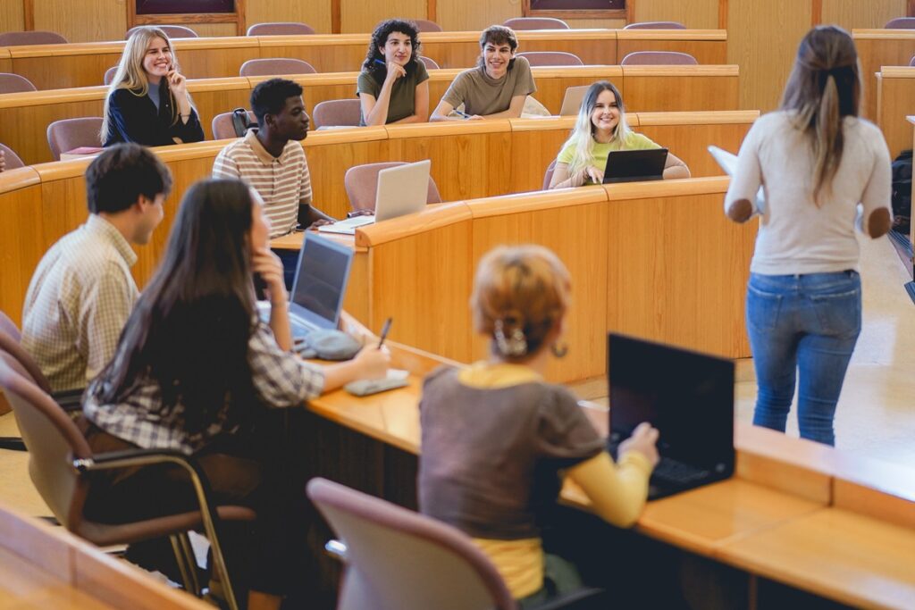 Por Que Fazer um Intercâmbio na Austrália ou Nova Zelândia é a Melhor Escolha para Sua Graduação Sanduíche